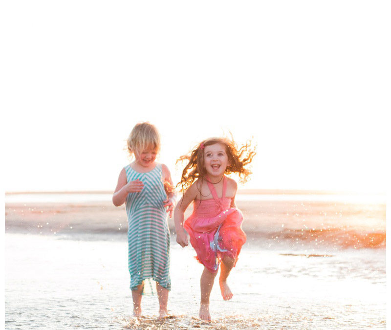 Playing on the Beach in Tamarindo, Costa Rica || Schwarz + Spano Families