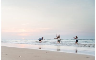 Family Water Fight on the Beach in Tamarindo, Costa Rica || Bermingham Family