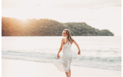 Lifestyle Senior Photos in Costa Rica || Brooke